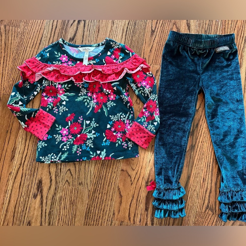 Matilda Jane size 4 holiday outfit, gently used